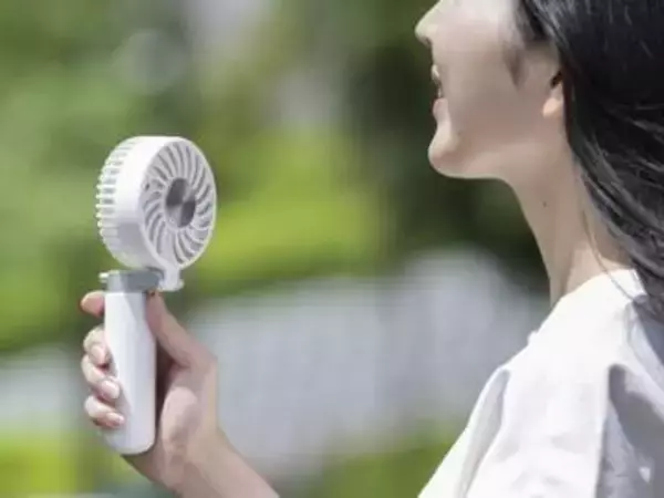 シロカ、じゃら付けで飾れるハンディファン　冷却プレート付き