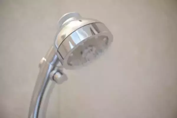 シャワーヘッド変えただけで、こんなに違う? 3COINSのナノバブルで十分かも【ミニレビュー】