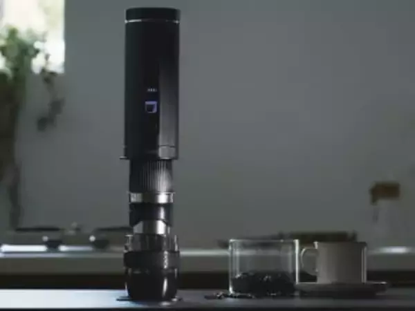 充電式の小さいコーヒーメーカー　豆から挽いてどこでも使える