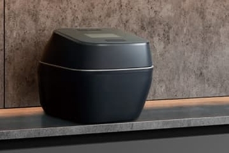 東芝「真空水」でハリとツヤにこだわった炊飯器