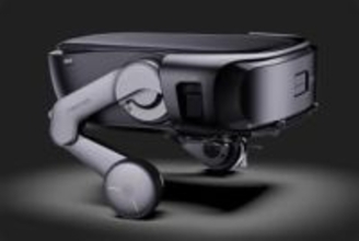 ロボット掃除機、ついに脚で階段を上る　ロボロック世界初の脚輪型