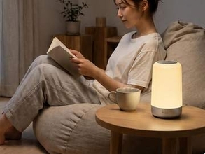 寝る前に目を疲れにくくするライト　太陽光に近い色