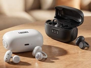 ミライスピーカーの集音器、耳ふさがないイヤカフ型で疲れにくい