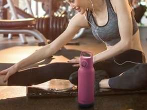 タイガー、持ち運びやすいハンドル付き大容量水筒