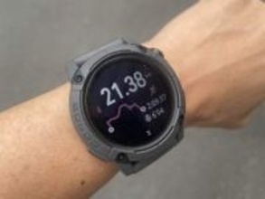 タフなGPSウォッチのカロス ノマド、走る以外にも様々なシーンに合う!