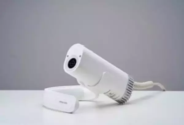 ペットのためのドライヤー　両手が空いて乾かしやすい