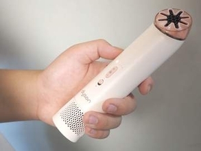 【家電ミニレビュー】ダイソンのハンディファンはスーツにも合う! 繊細な風が心地良い