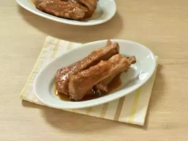 簡単なのに豪華見え! スペアリブのオレンジジュース煮込み