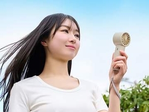 寿命約10倍のナトリウムイオン電池採用ハンディファン、エレコム