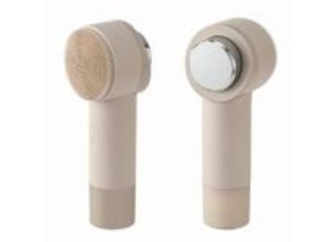 ニトリの洗顔ブラシ　振動で汚れ落とし