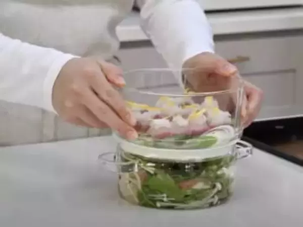 HARIO「ガラスせいろ」レンジで蒸し料理、2段重ねも