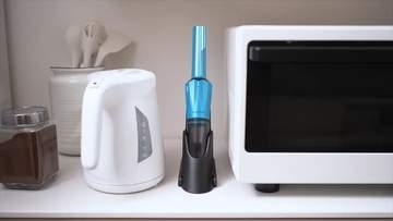 299gの軽いハンディ掃除機　アタッチメントの数を選べる