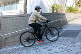 「【e-bike試乗レビュー】快速系クロスバイクと個性派ミニベロも試乗【家電 Watch編集長、e-bike買うってよ!】」の画像1