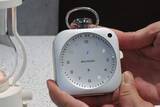 「約5千台売れたバルミューダの時計、眠りのための新機能追加」の画像1