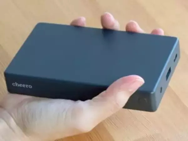 発火しにくい準固体電池のモバイルバッテリー、Cheero