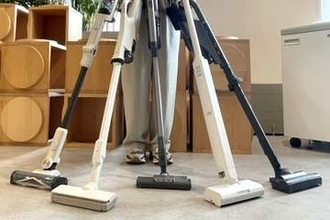 ラクな掃除機選ぶなら? ゴミ収集ドック付き5モデルを比べた