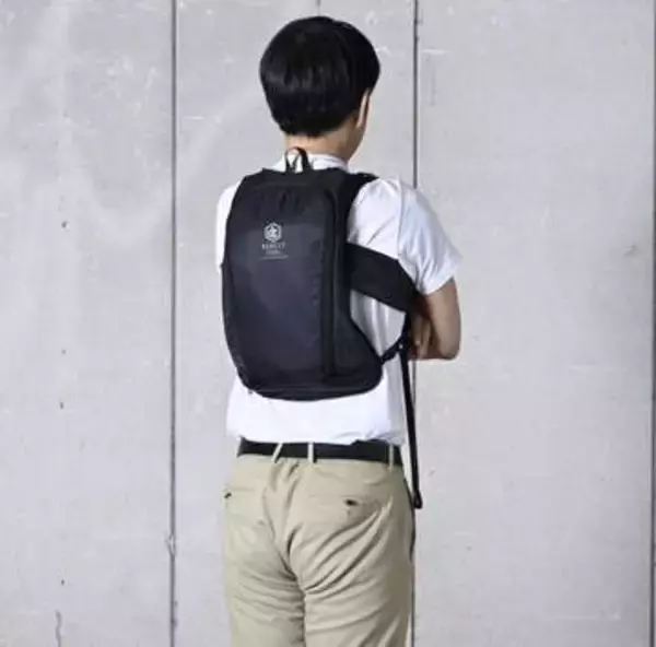 背中が涼しい水冷ウエア　面で冷やしてムレにくい