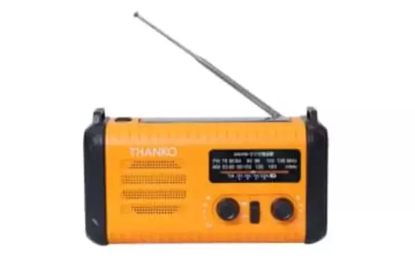 サンコーの手回し充電ラジオ　懐中電灯やスマホ充電にも