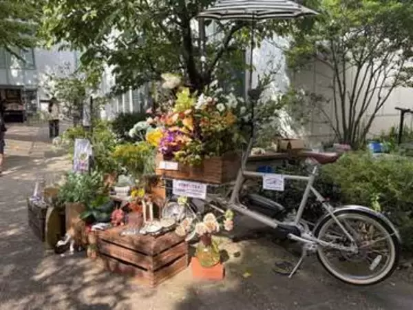 カーゴバイクe-bikeの移動式フラワーショップが代官山に出現