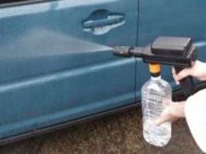 サンコーのハンディ高圧洗浄機　ペットボトルが水タンクに