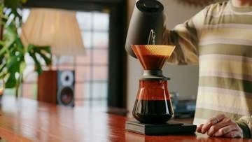 ハリオ、円すい形ドリッパーに新色クリアとアンバー
