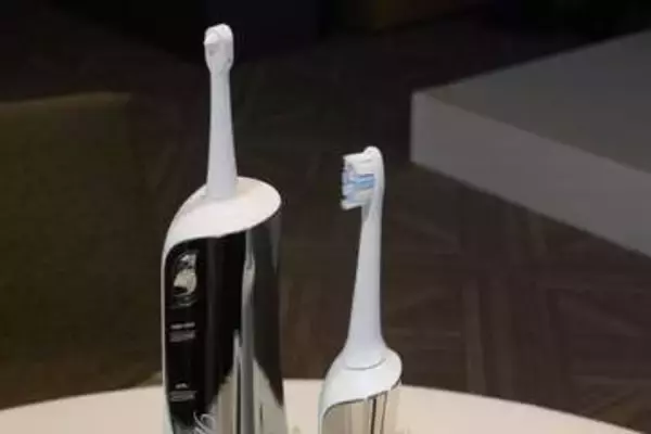 ReFaの電動歯ブラシ、なにが違う? ファインバブルのウォーターフロスも登場