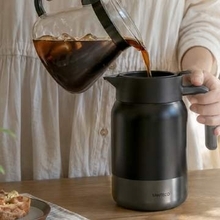 アイスコーヒー冷たいままの保冷保温サーバー　氷入れやすい