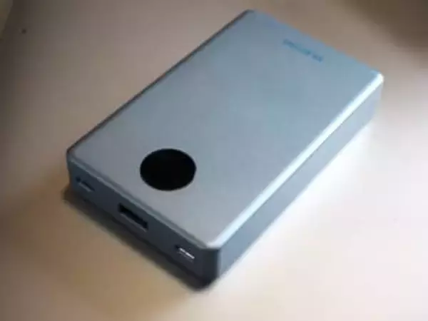 エレコム、発火リスク少なく長寿命な半固体モバイルバッテリー