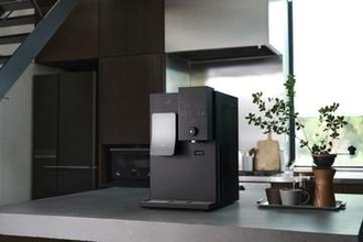 製氷やコーヒーも対応するウォーターサーバー　水道水で手軽