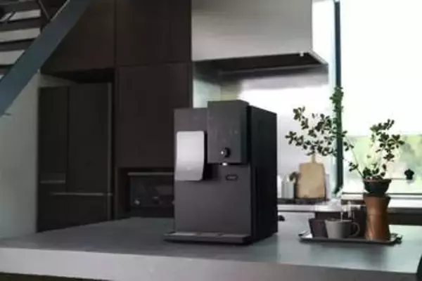 製氷やコーヒーも対応するウォーターサーバー　水道水で手軽