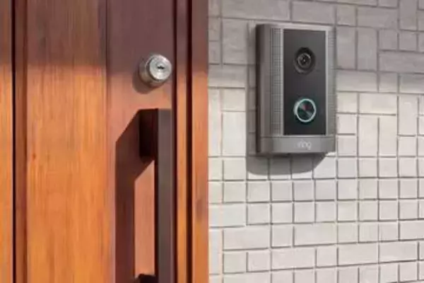 Amazonから日本限定の防犯ドアホン