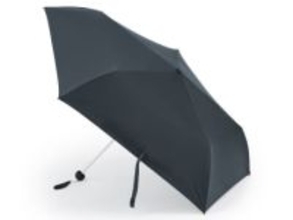 無印、熱をさえぎる折りたたみ日傘1990円