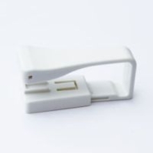 豆腐パック開けやすい開封カッター　レトルトパウチにも