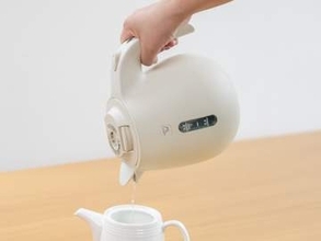 象印、お湯を最後まで注ぎ切りやすい電気ケトル