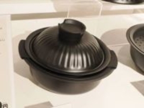 ニトリ、蒸し器にもなる軽量アルミ卓上鍋