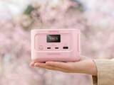「Jackery、限定色ピンクの小型ポータブル電源」の画像1