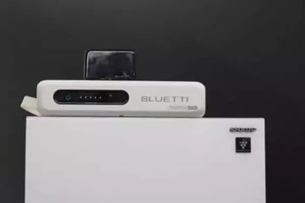 ブルーティの薄型75mmポータブル電源、停電時も冷蔵庫使える