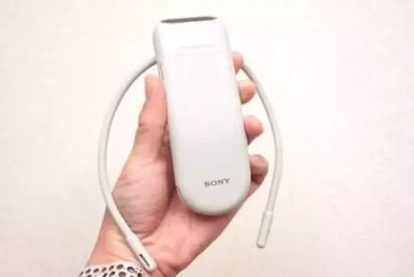 【家電レビュー】ソニーの着るエアコン、軽くスリムなのに冷却パワフル! 第6世代の実力は?