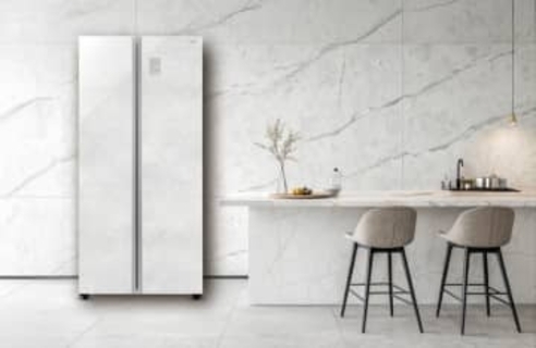 アクア、海外キッチンみたいなパノラマオープン冷蔵庫