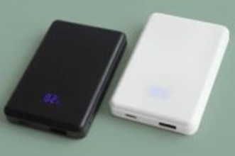 準固体電池のモバイルバッテリー　発火リスク低減