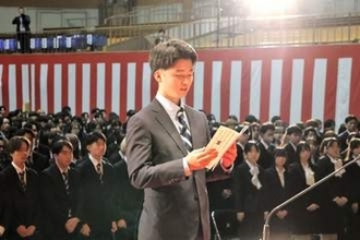 東北福祉大で入学式　半世紀に及ぶ歴史の体育館「福聚殿」で最後の式典