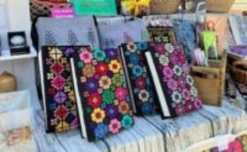 パレスチナの手刺繍知って　仙台の人材派遣会社が輸入販売　「紛争下の女性たちの励みにつなげたい」
