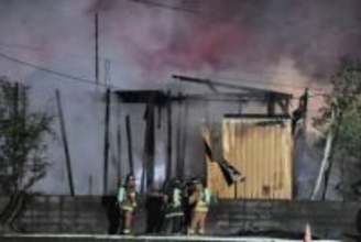 仙台・若林区で住宅全焼　身元不明の遺体見つかる