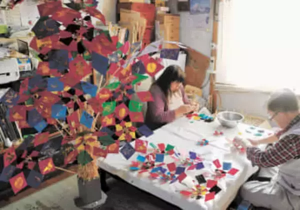 「景気よくな～れ」風車に願い込め　福島・会津若松で縁起物作り盛ん