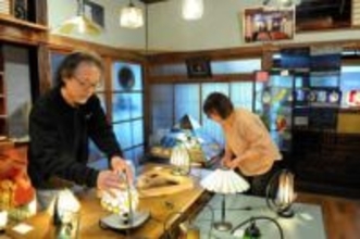 ガラスの美しさを広々空間で楽しんで　古民家改修しギャラリー増床　仙台のステンドグラススタジオ「くらむぼん」