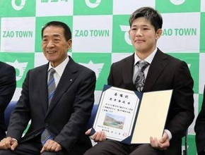 宮城・蔵王町観光大使に総合格闘家・黒井さん　「古里の果物で強くなれた」