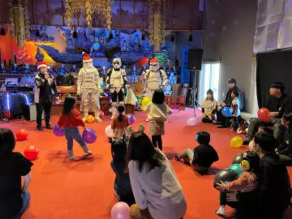 本堂にミラーボール「おてらディスコ」クリスマス期に合わせ仙台の寺院計画
