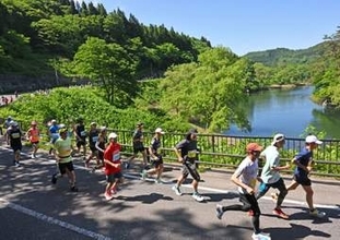 【全完走者の記録を紹介】錦秋湖マラソン　一般30キロ　女子鈴木絵里が大会新記録で4度目の栄冠　男子は大橋真弥が2度目の優勝