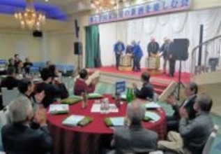 搾りたての味わい満喫　宮城・気仙沼で新酒を楽しむ会