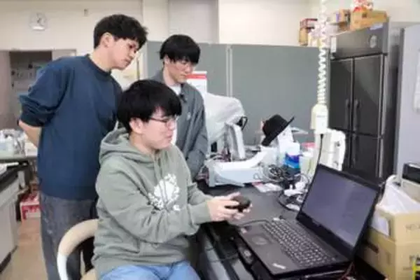 アボカドの食べ頃が切らずに分かります!　秋田県立大「探検隊」が予測技術を開発